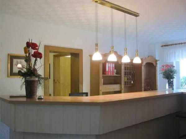 Central Hotel 2*